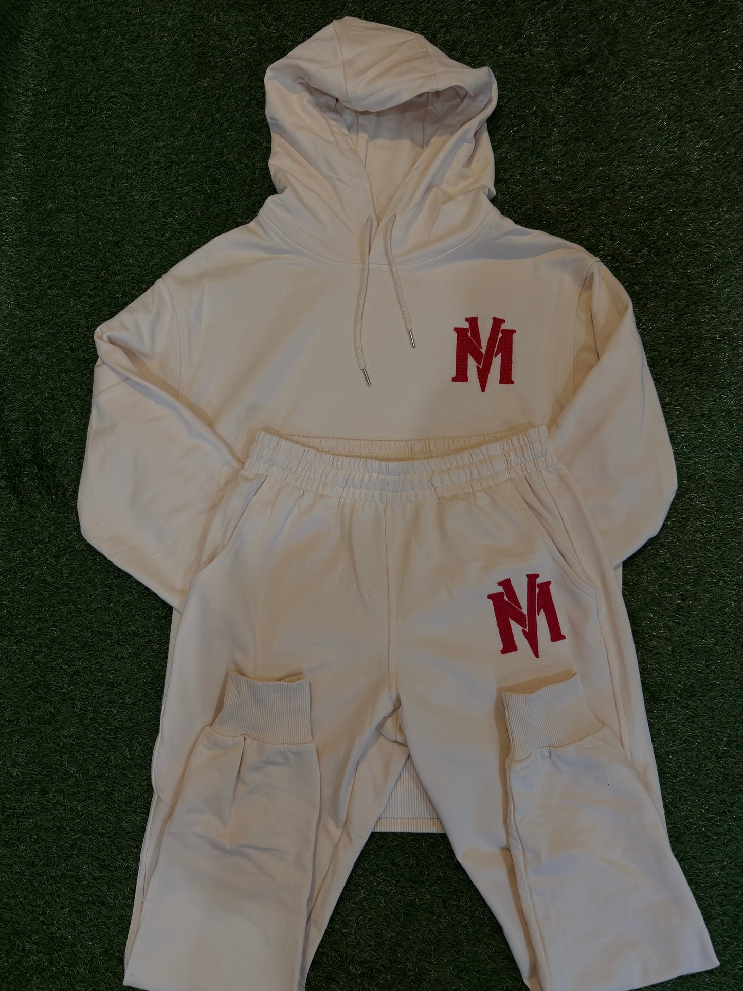 MV CREAM/BURGUNDY SWEATSUIT