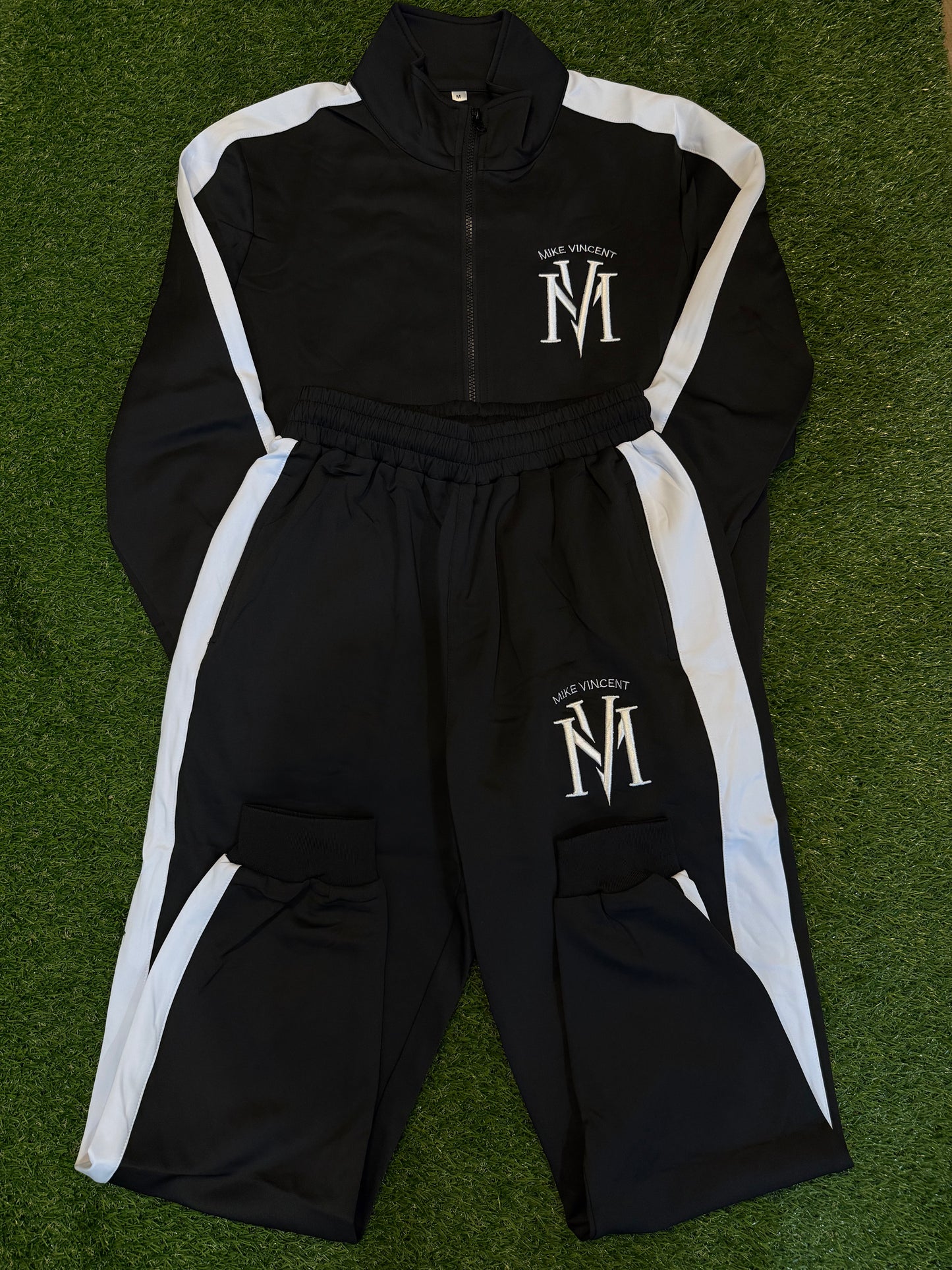 MV BLACK TRACKSUIT